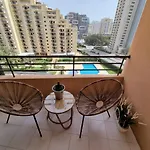 Encantador Com Piscina Aquecida