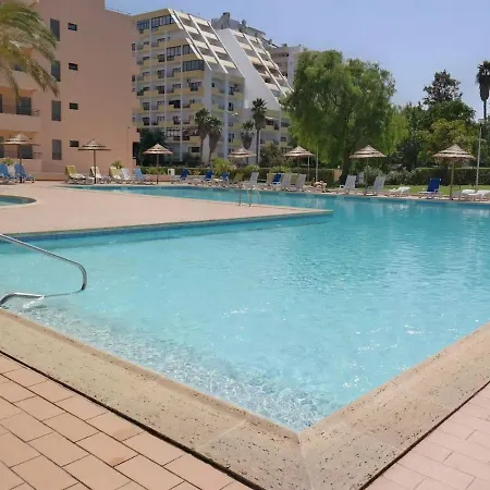 Encantador Com Piscina Aquecida Portimao