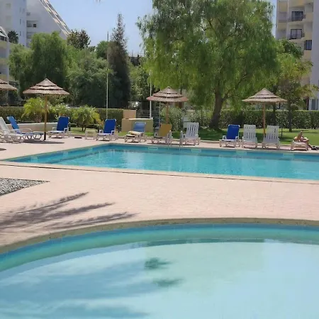 Encantador Com Piscina Aquecida Portimao