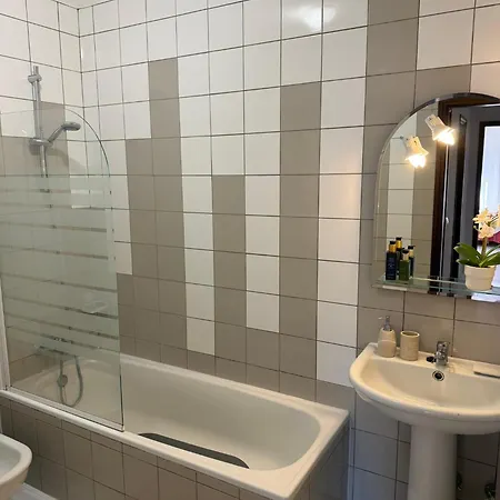 Encantador Com Piscina Aquecida * Portimão