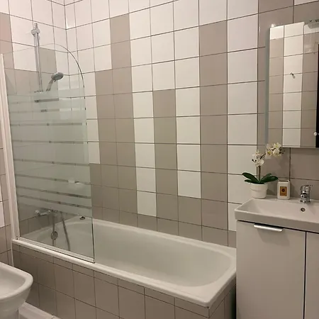 Encantador Com Piscina Aquecida *